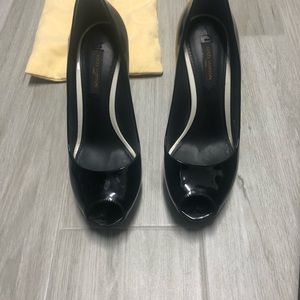 Louis Vuitton patent leather stilettos size 35